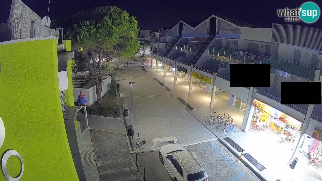 Bibione Shopping Street Webcam – Live View