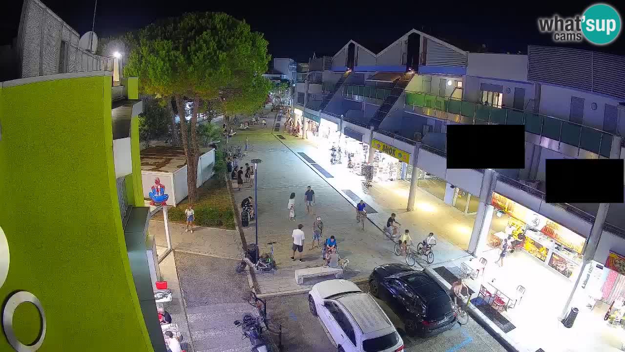 Bibione Shopping Street Webcam – Live View
