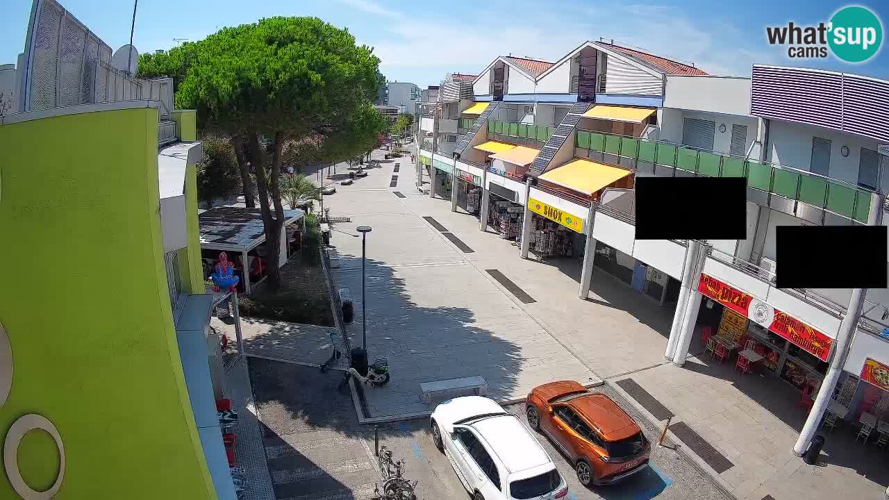 Bibione Shopping Street Webcam – Live View