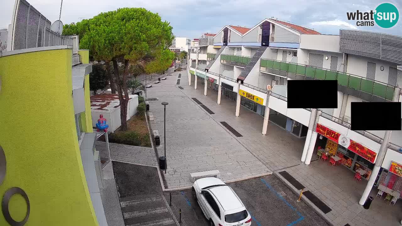 Bibione Shopping Street Webcam – Live View