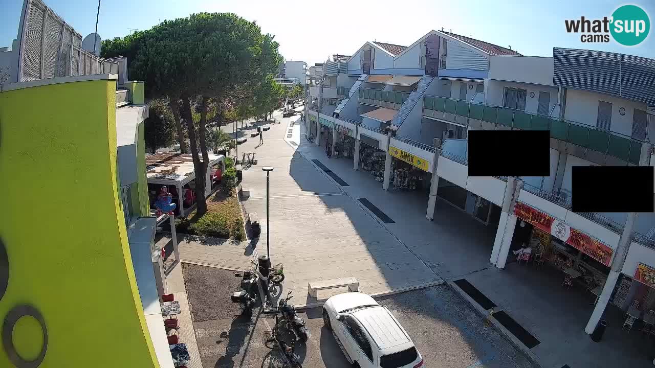 Bibione Shopping Street Webcam – Live View