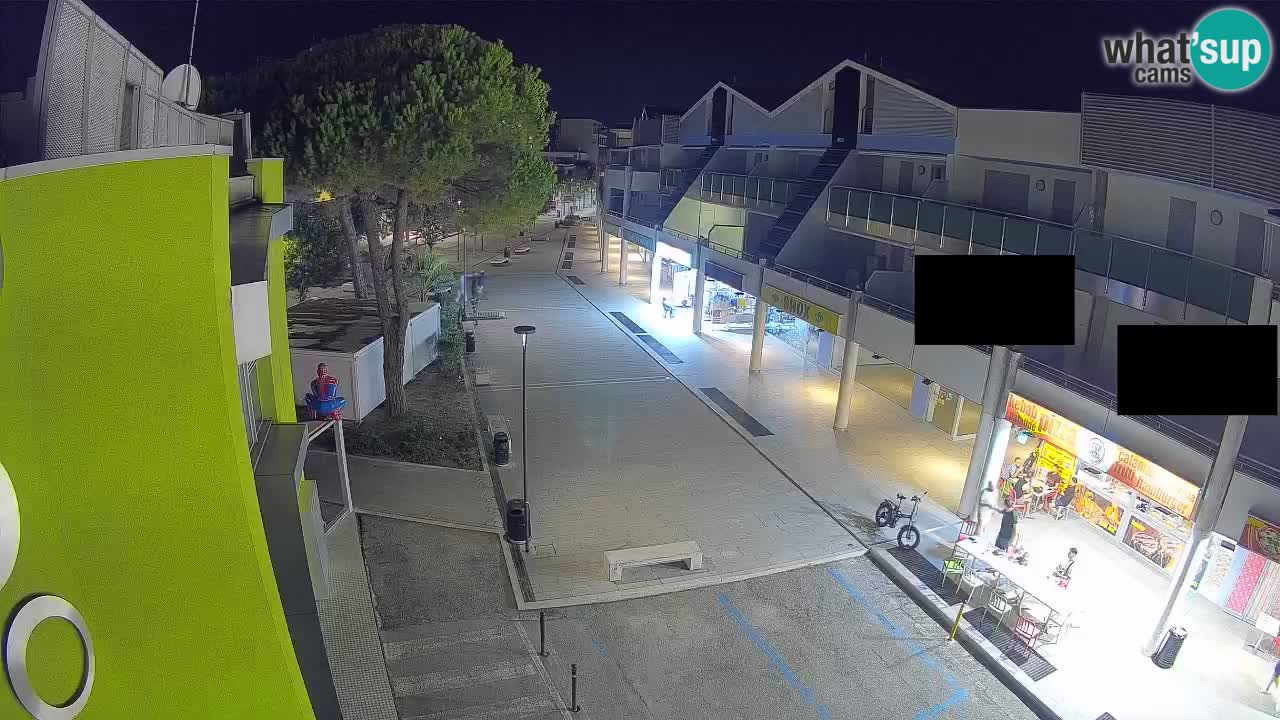 Bibione Shopping Street Webcam – Live View