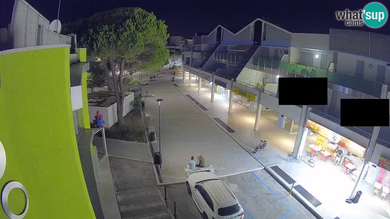 Bibione Shopping Street Webcam – Live View