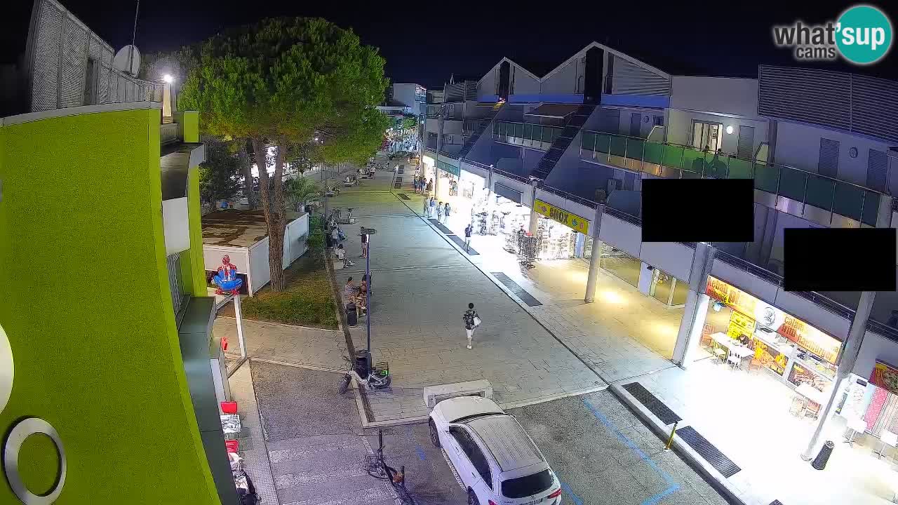 Bibione Shopping Street Webcam – Live View