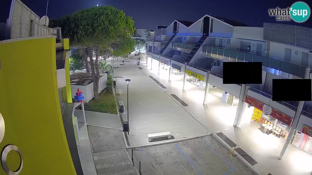 Bibione Shopping Street Webcam – Live View