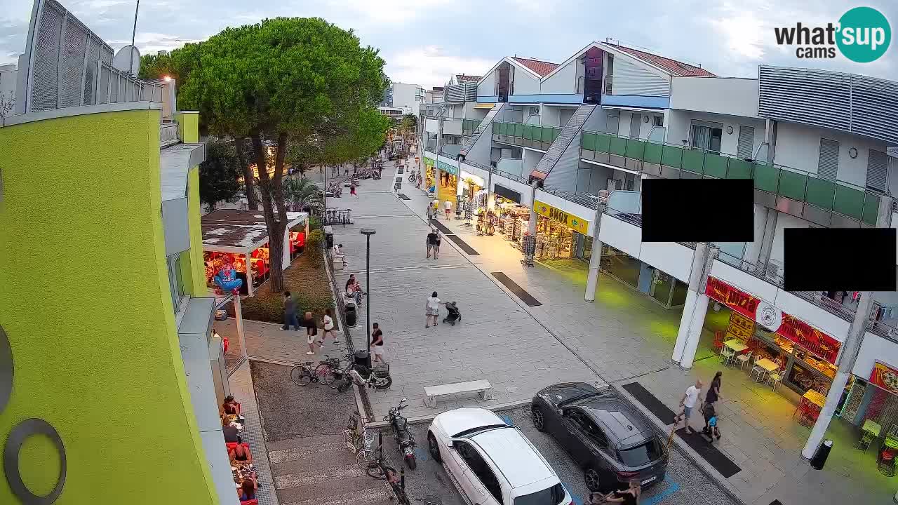 Bibione Shopping Street Webcam – Live View