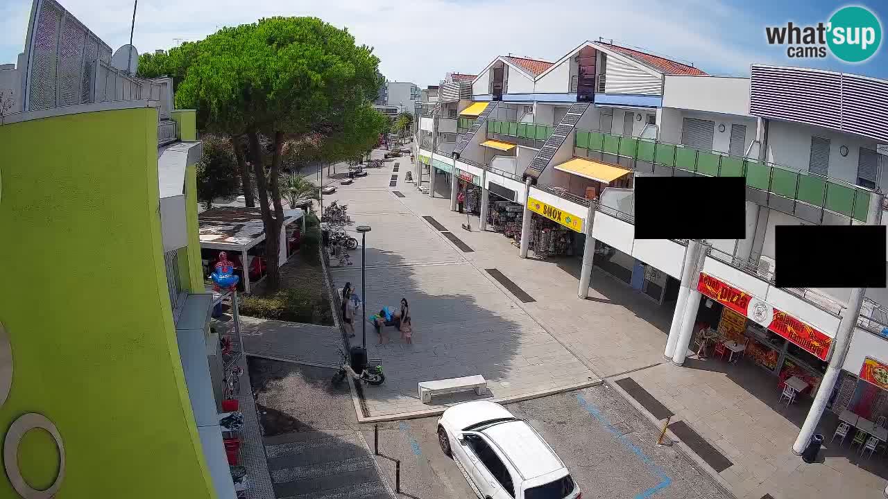 Bibione Shopping Street Webcam – Live View