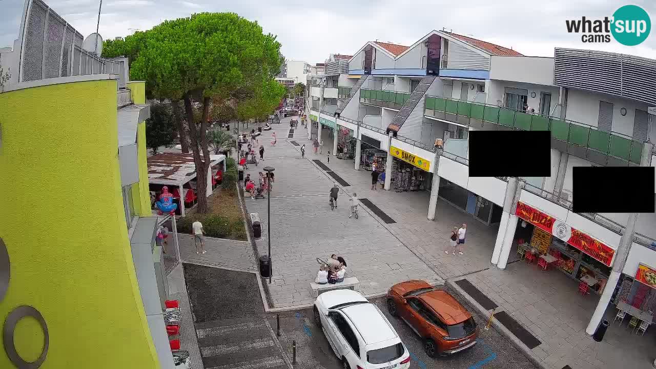 Bibione Shopping Street Webcam – Live View