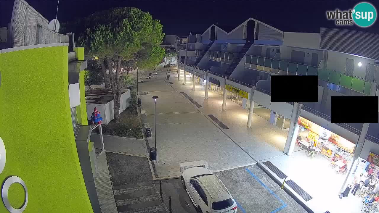 Bibione Shopping Street Webcam – Live View