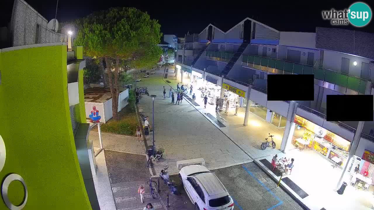 Spletna kamera Bibione Nakupovalna ulica – v živo