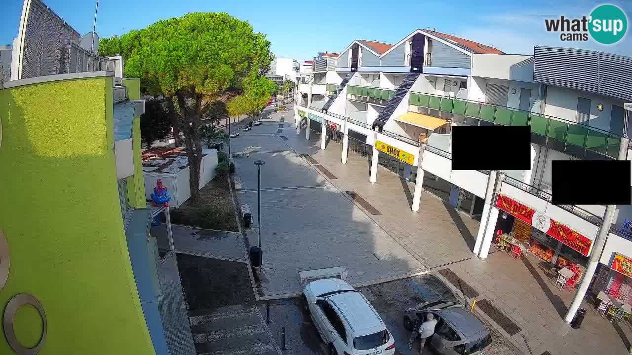 Bibione Shopping Street Webcam – Live View