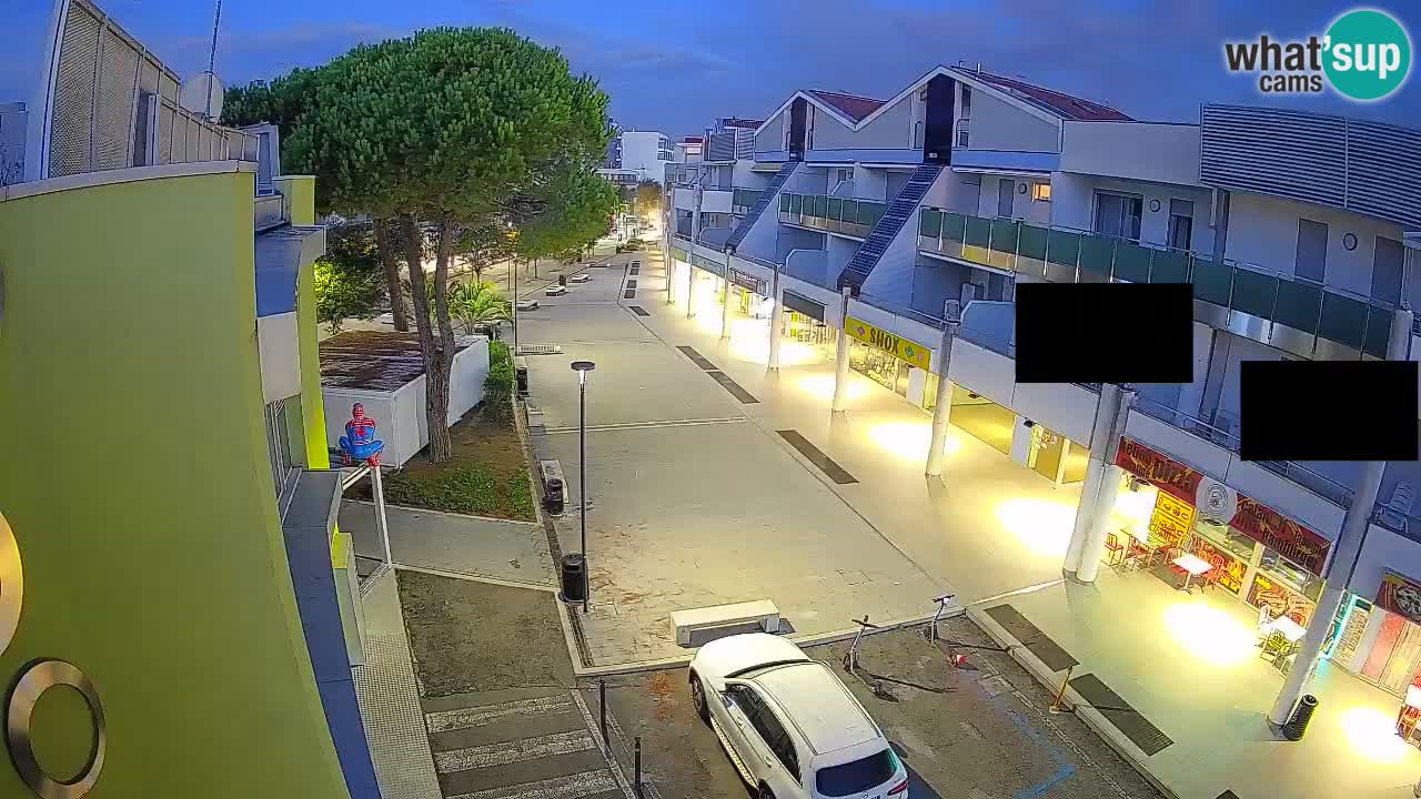 Bibione Shopping Street Webcam – Live View