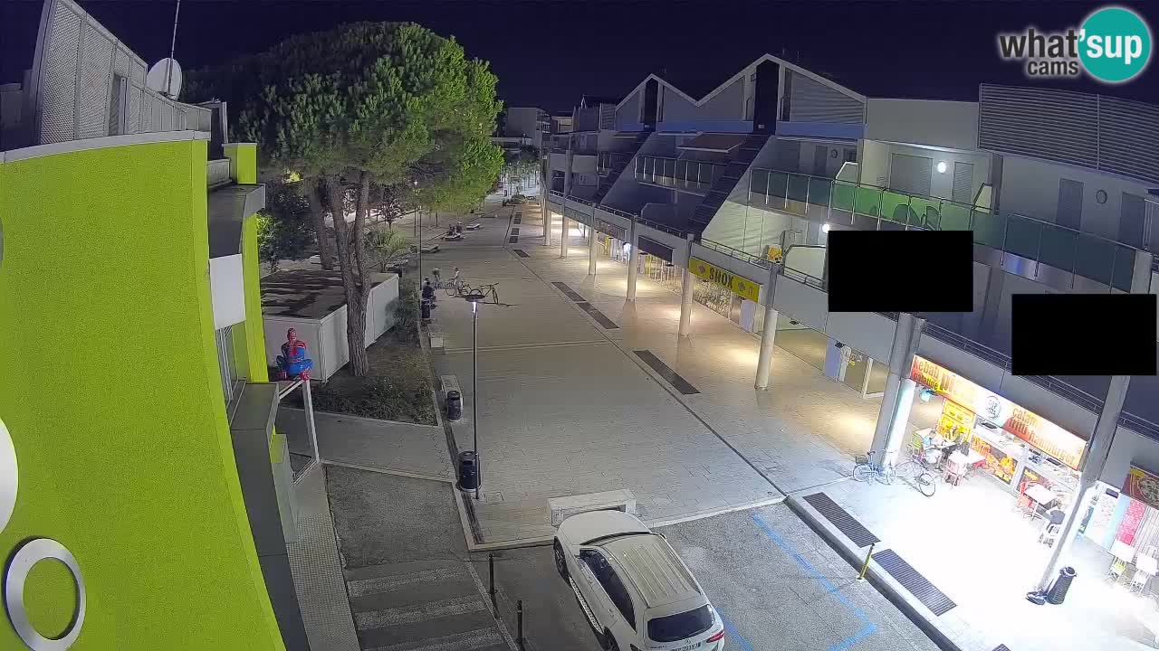 Spletna kamera Bibione Nakupovalna ulica – v živo