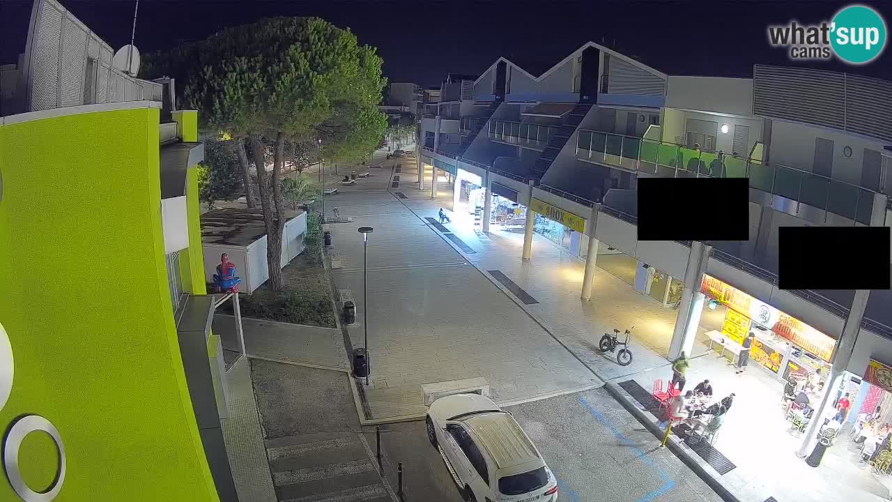 Bibione Shopping Street Webcam – Live View