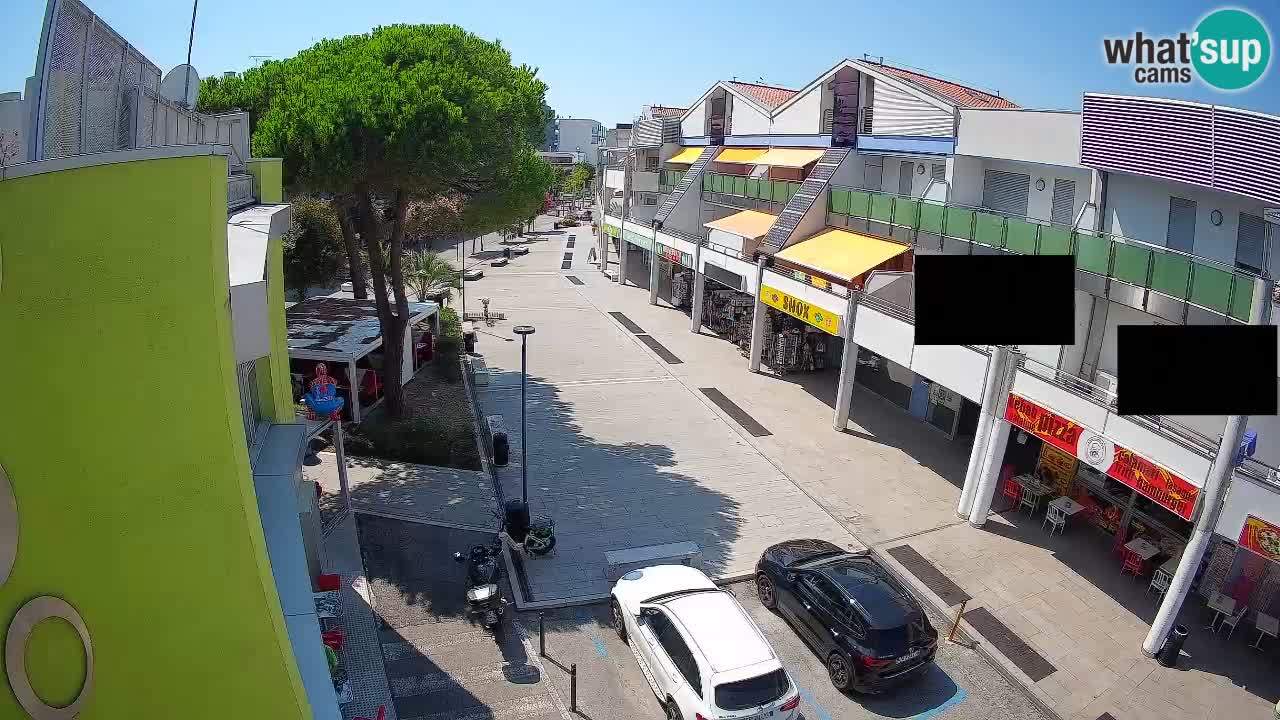 Bibione Shopping Street Webcam – Live View