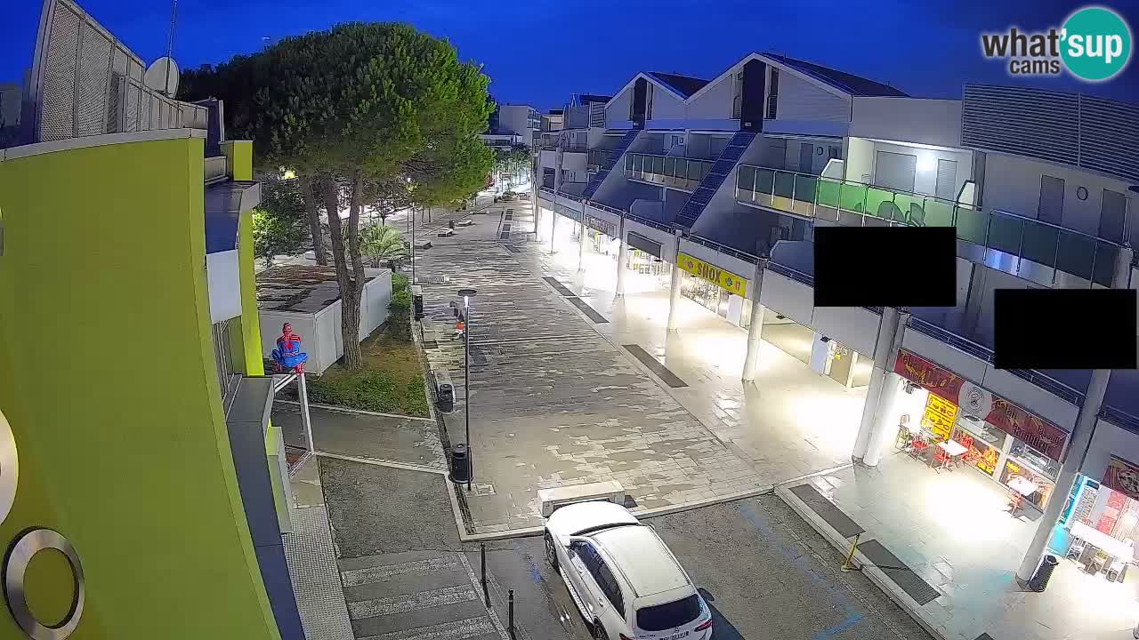 Spletna kamera Bibione Nakupovalna ulica – v živo