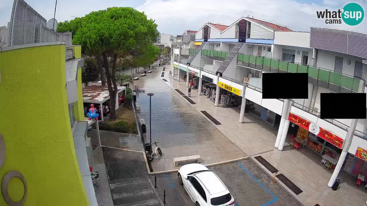 Bibione Shopping Street Webcam – Live View