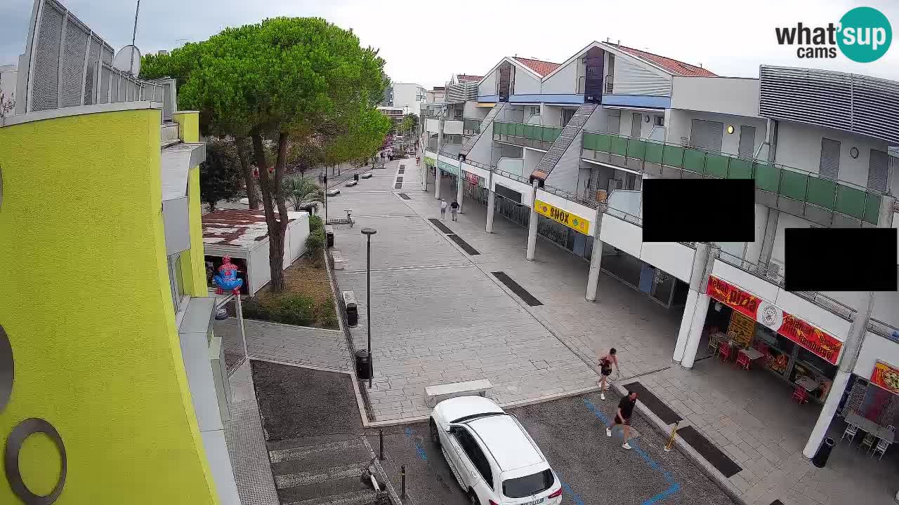 Bibione Shopping Street Webcam – Live View