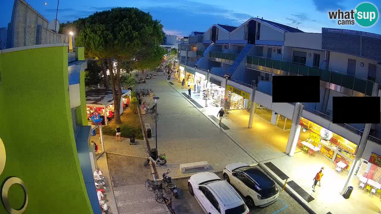 Bibione Shopping Street Webcam – Live View