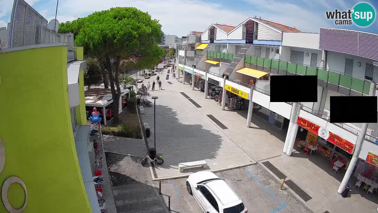 Bibione Shopping Street Webcam – Live View