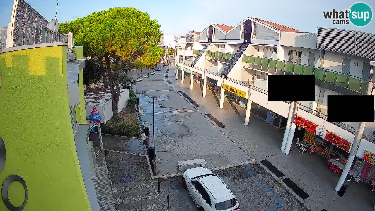 Bibione Shopping Street Webcam – Live View