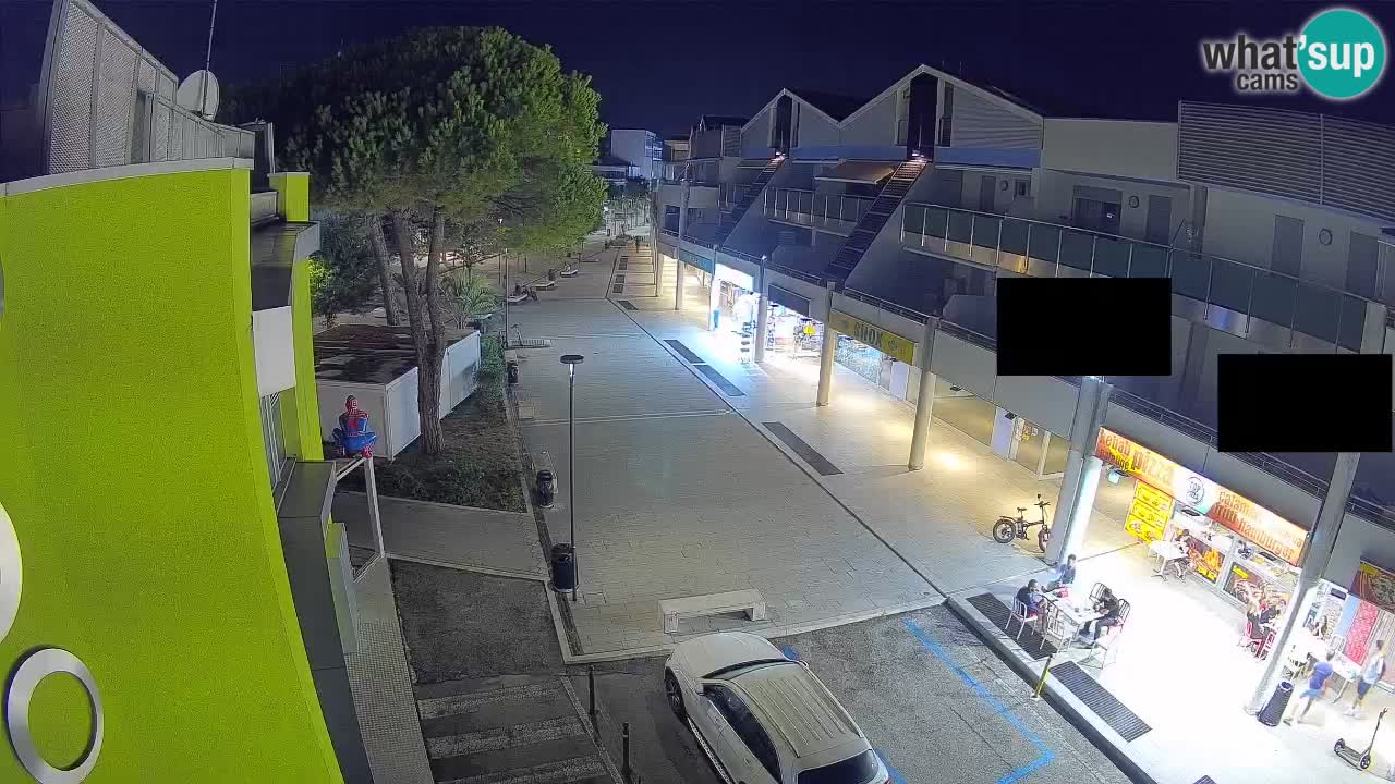 Spletna kamera Bibione Nakupovalna ulica – v živo