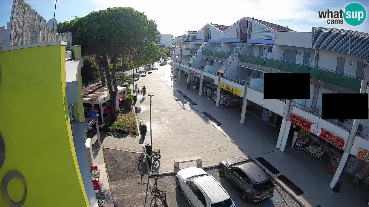 Bibione Shopping Street Webcam – Live View