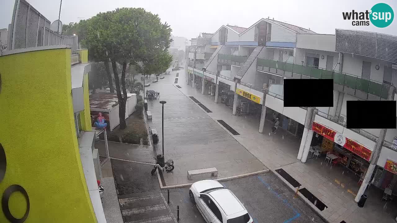 Bibione Shopping Street Webcam – Live View
