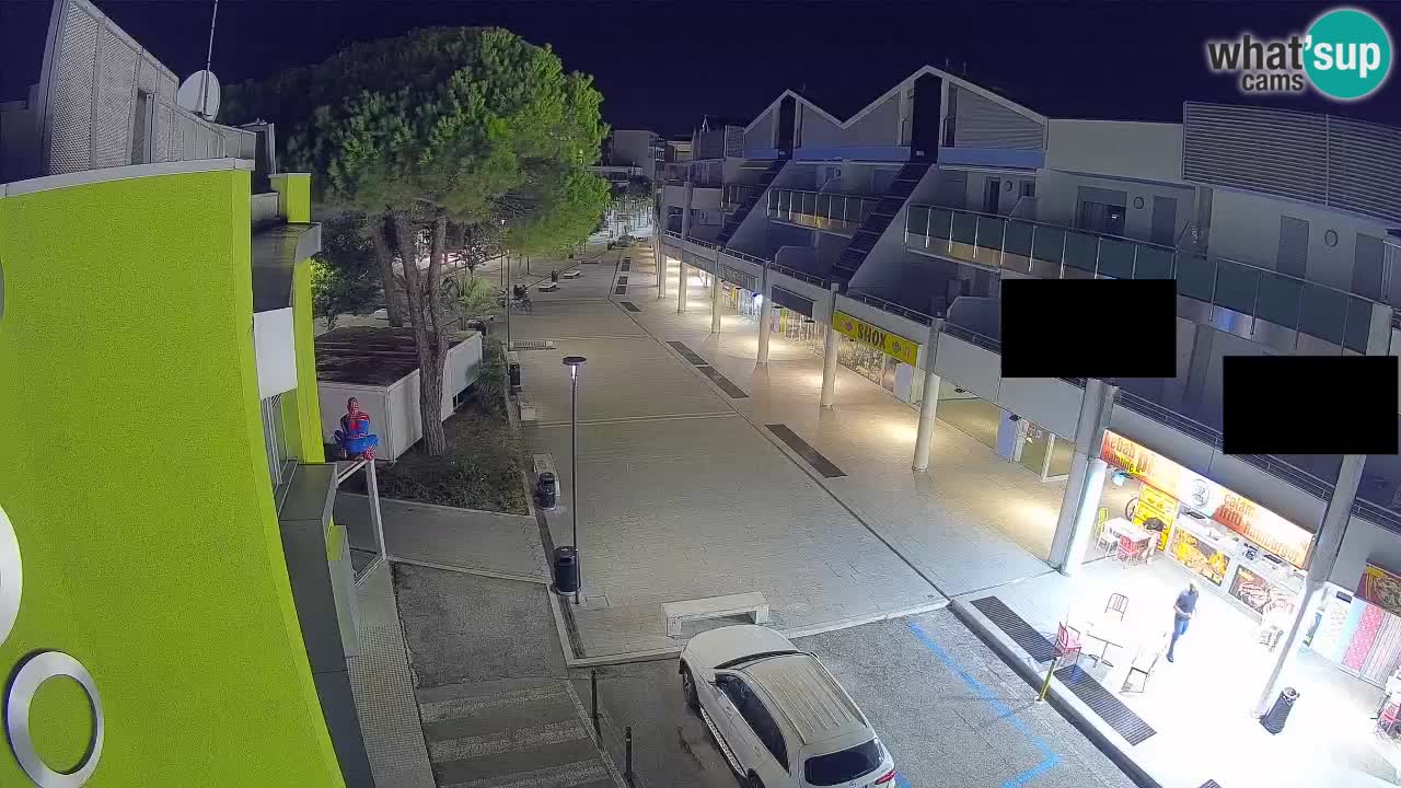 Bibione Shopping Street Webcam – Live View