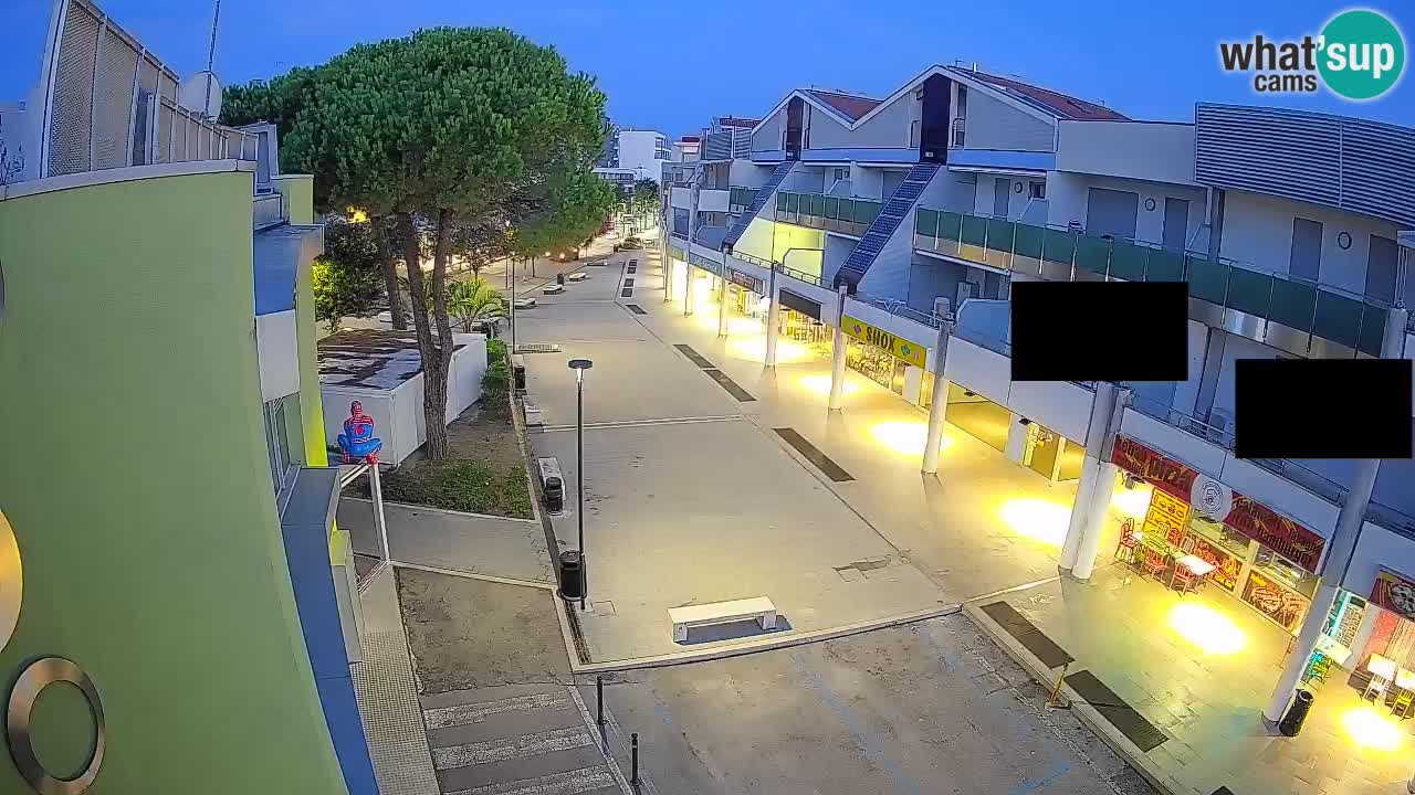 Webcam Via dello Shopping Bibione – Diretta Live
