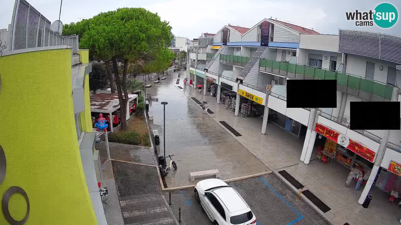 Bibione Shopping Street Webcam – Live View