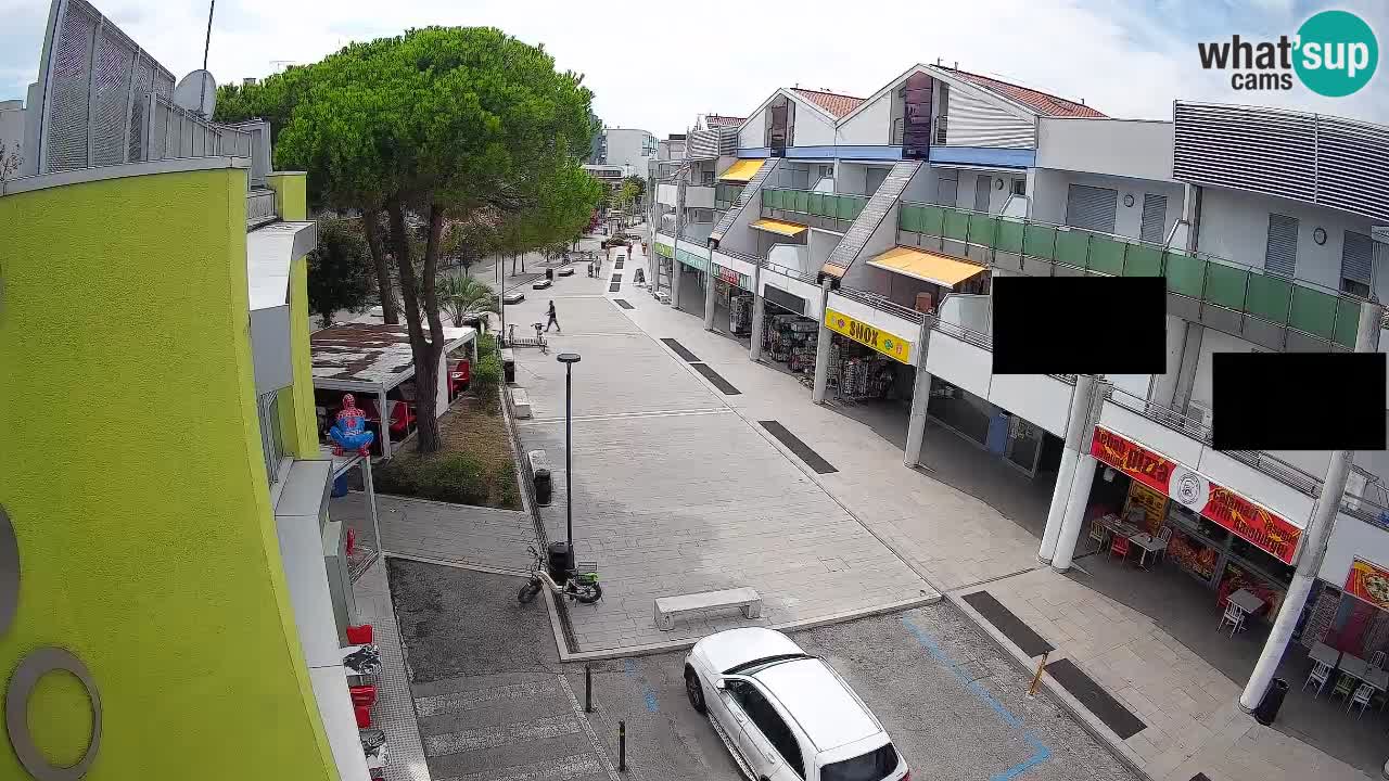 Bibione Shopping Street Webcam – Live View