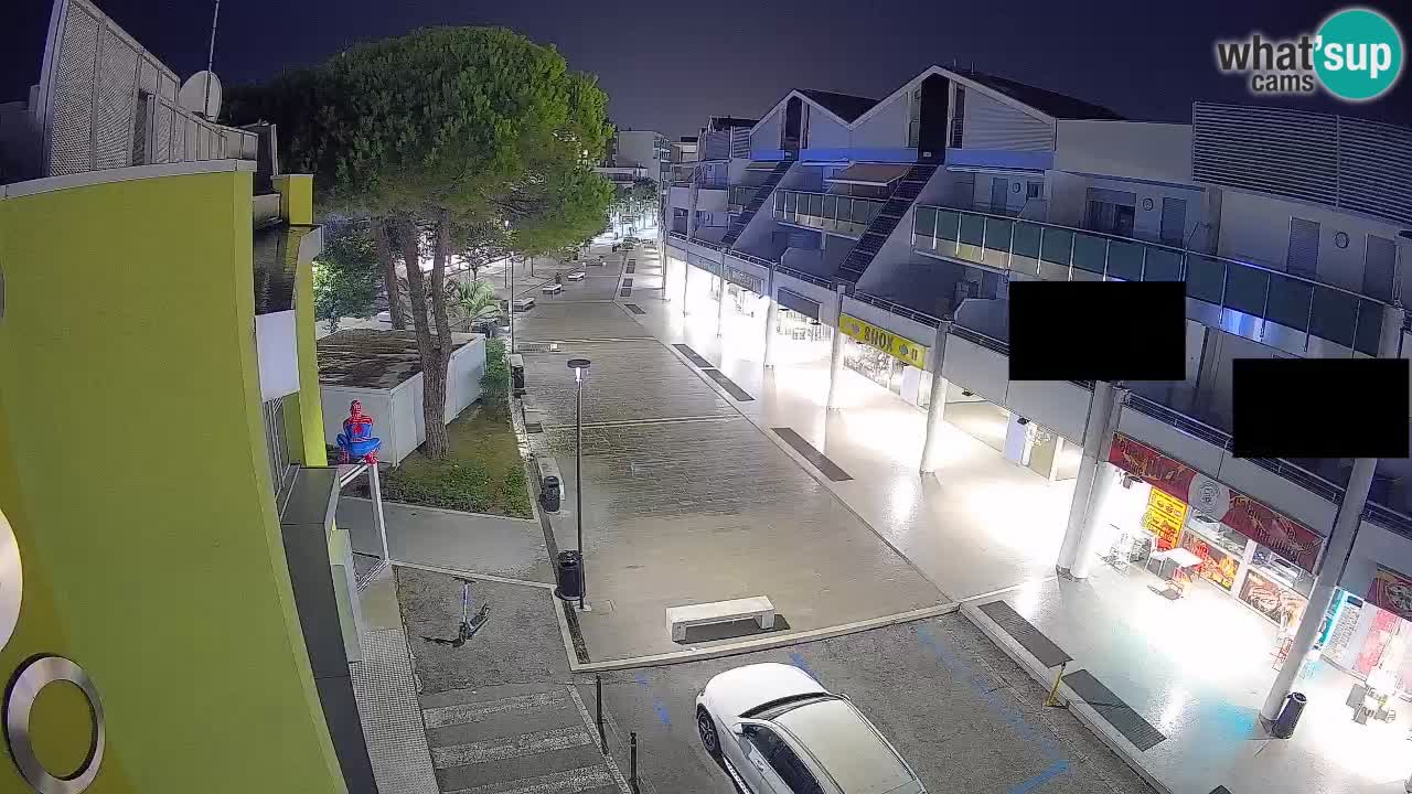 Bibione Shopping Street Webcam – Live View