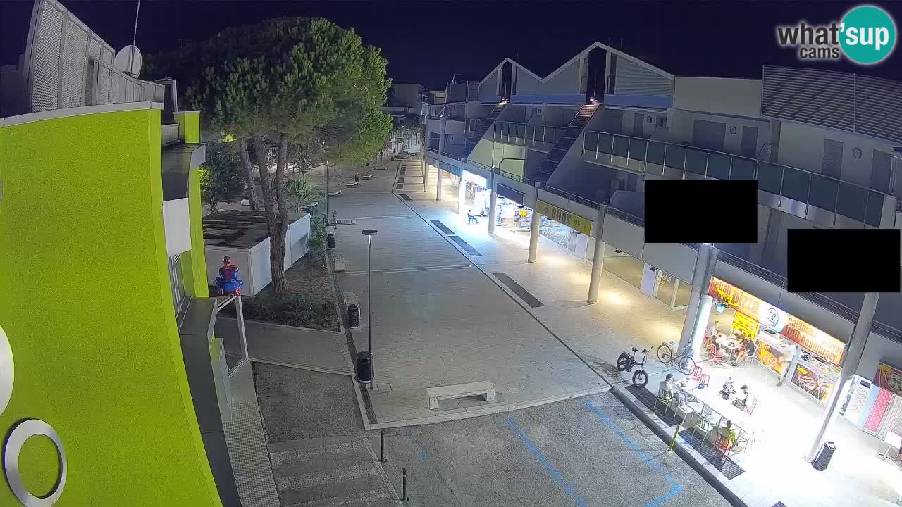 Bibione Shopping Street Webcam – Live View