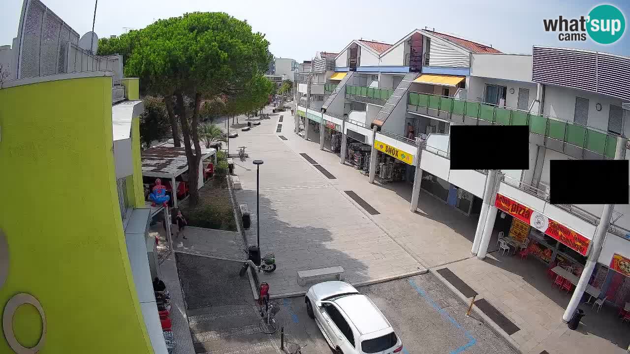 Bibione Shopping Street Webcam – Live View