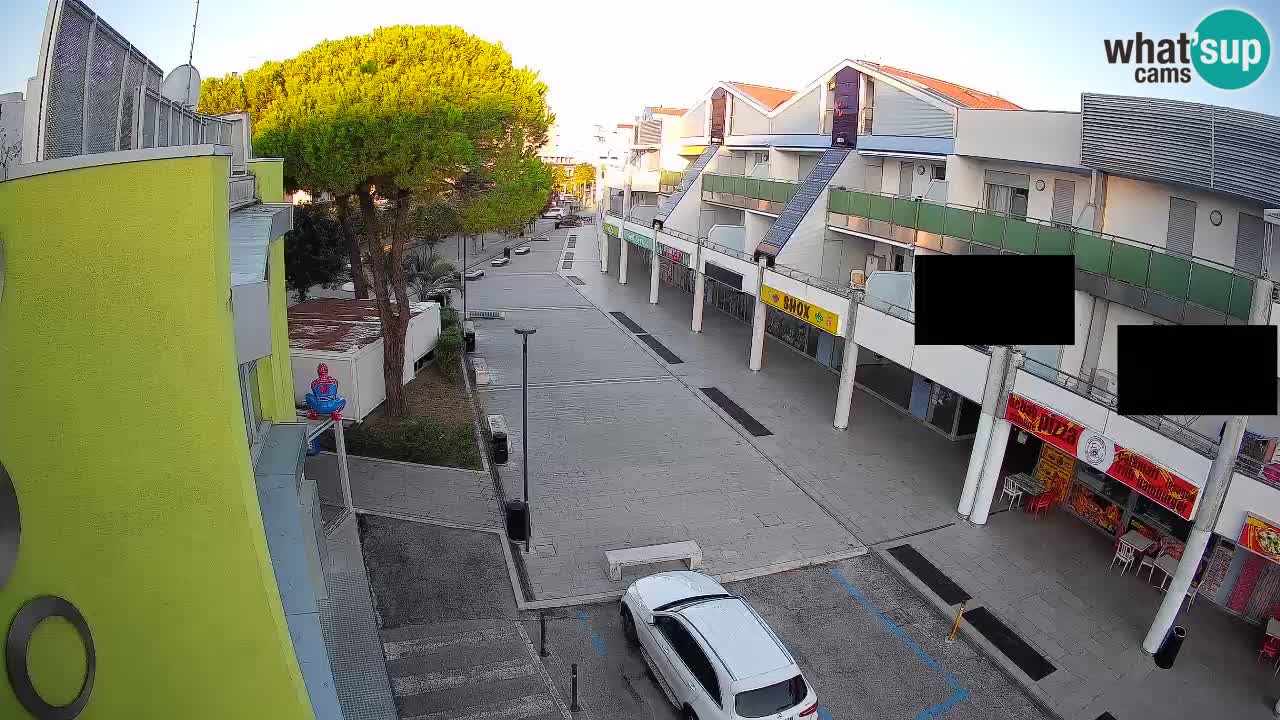 Webcam Rue Commerçante de Bibione – Vue en direct