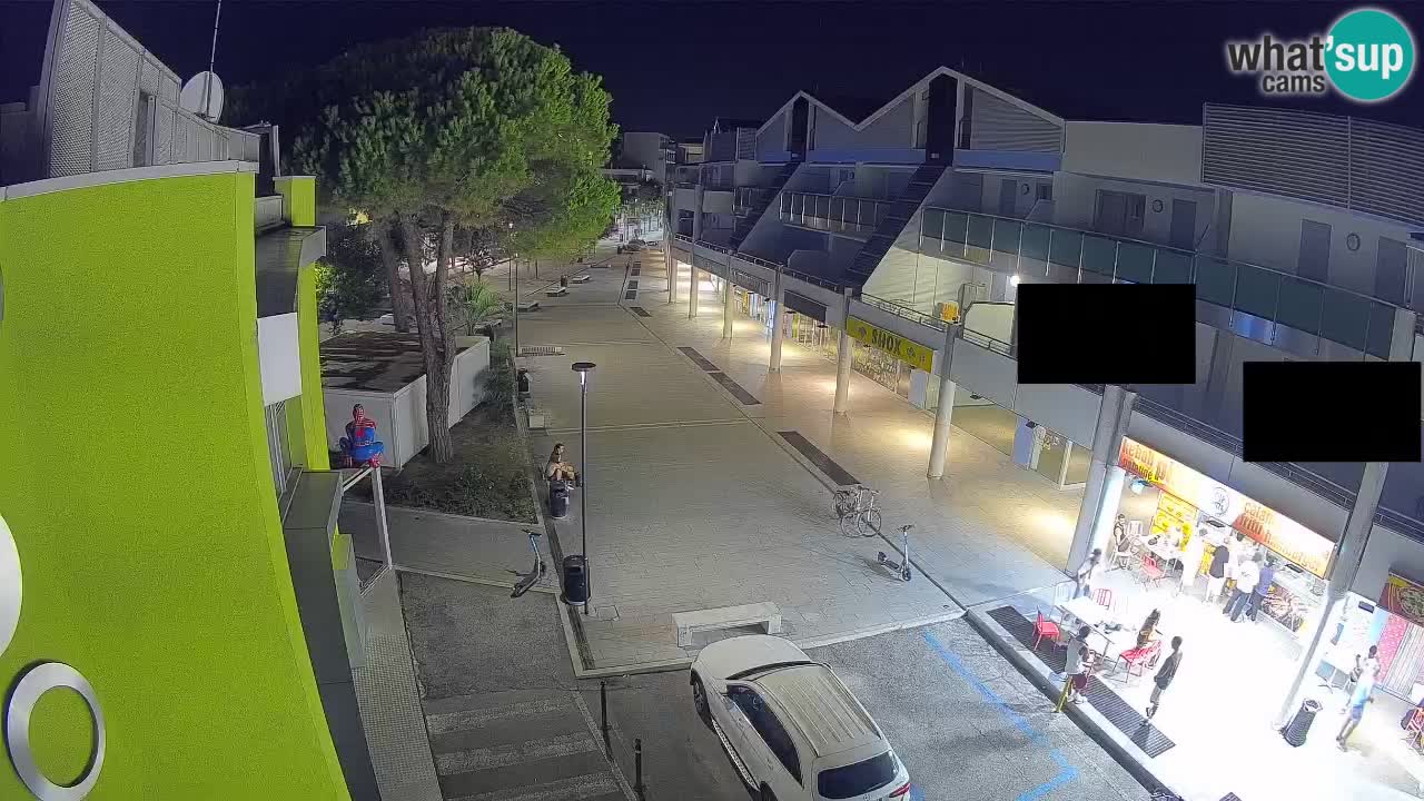 Bibione Shopping Street Webcam – Live View