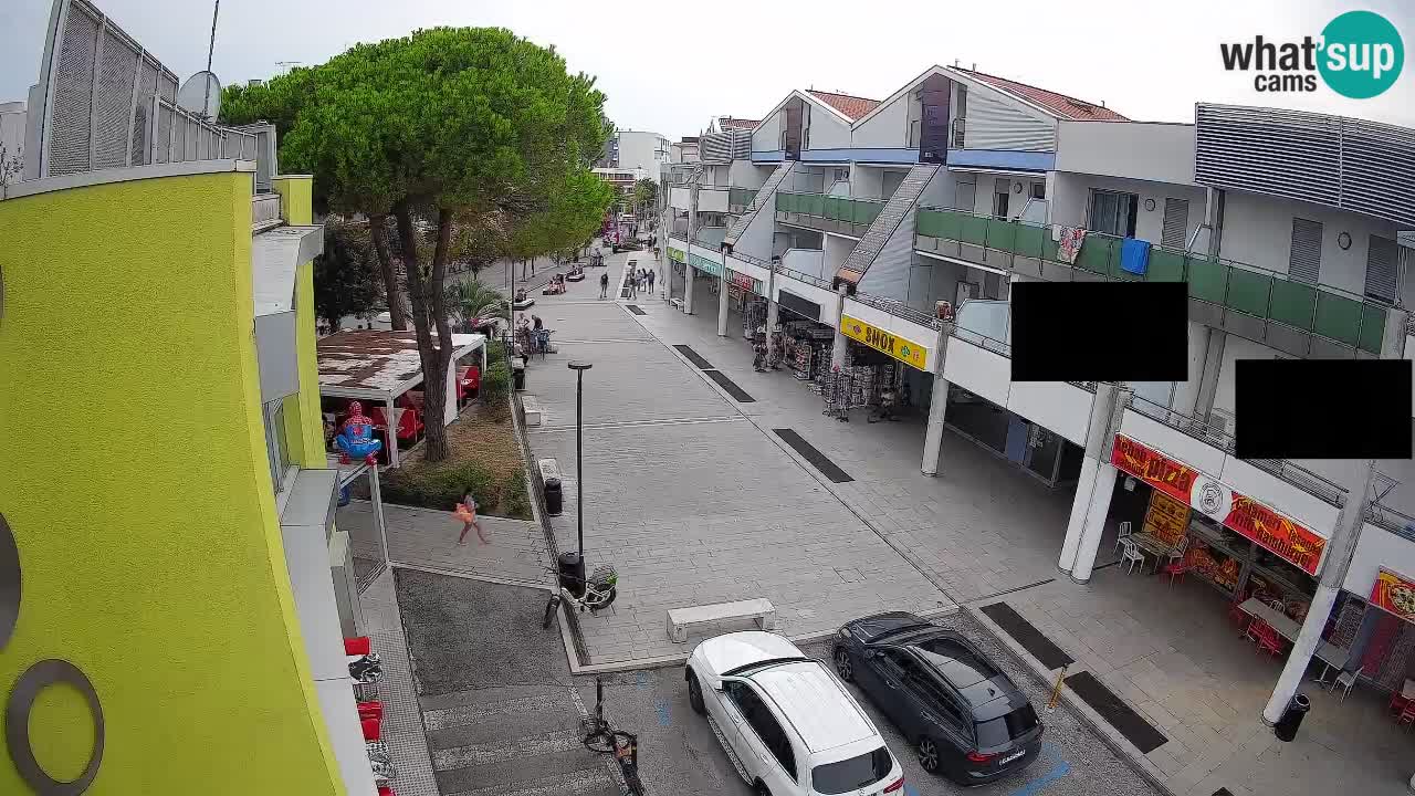 Bibione Shopping Street Webcam – Live View