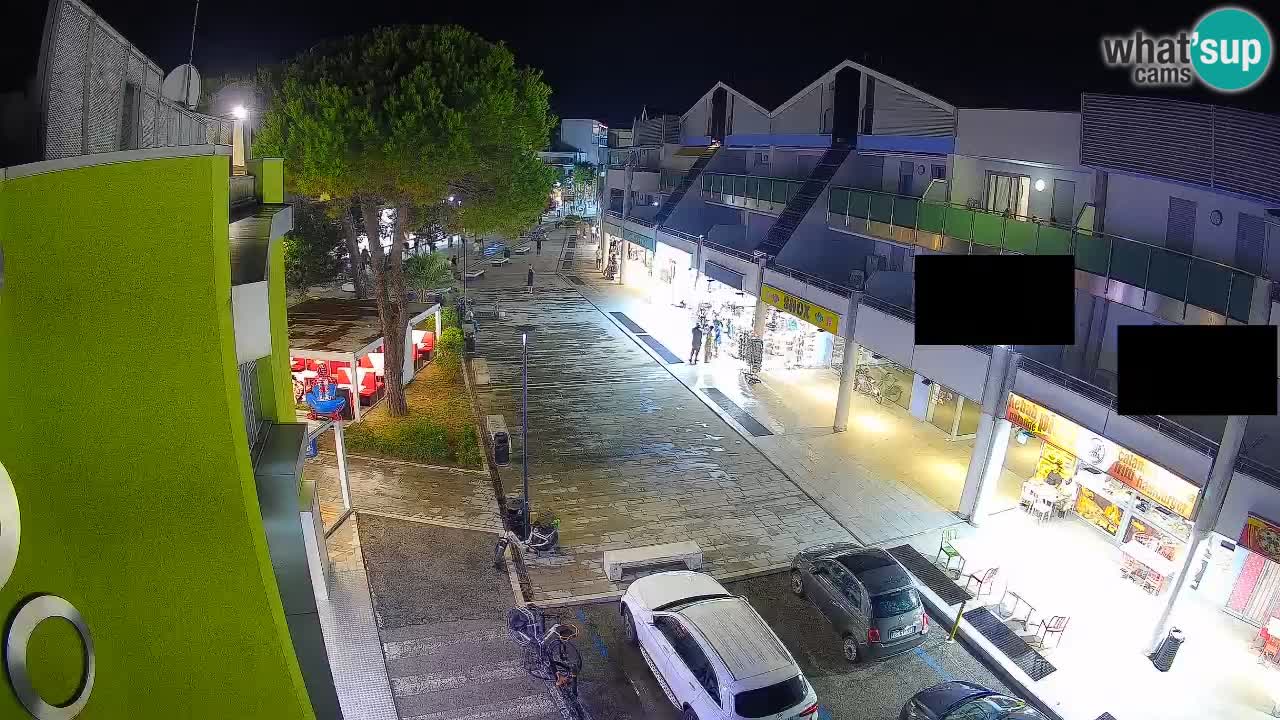 Bibione Shopping Street Webcam – Live View
