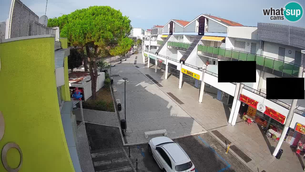 Bibione Shopping Street Webcam – Live View