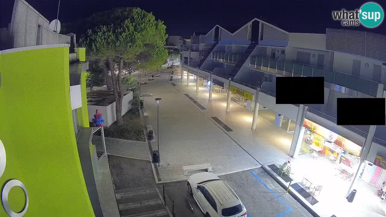 Bibione Shopping Street Webcam – Live View