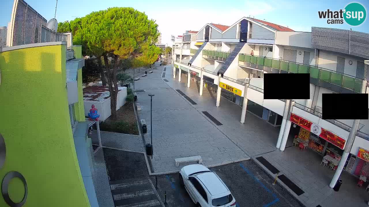 Webcam Rue Commerçante de Bibione – Vue en direct