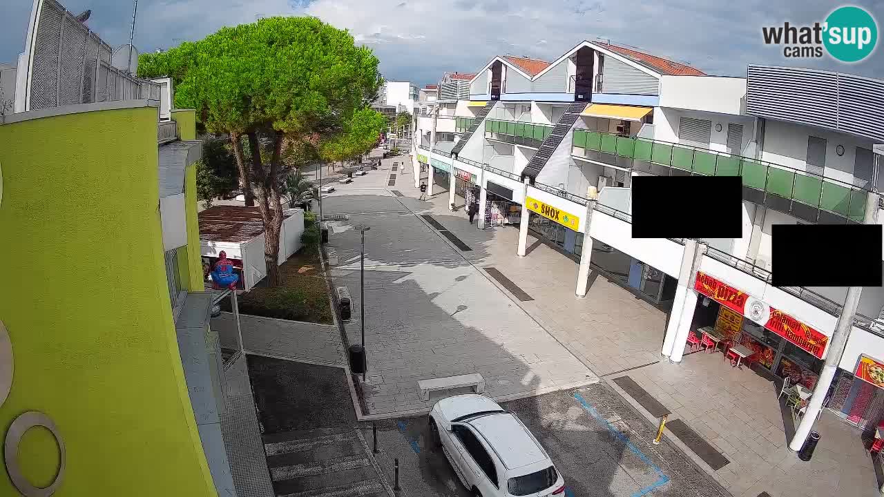 Bibione Shopping Street Webcam – Live View