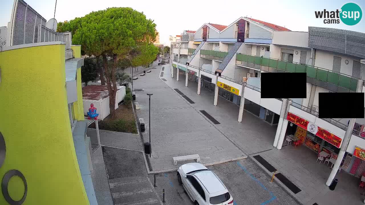 Webcam Rue Commerçante de Bibione – Vue en direct