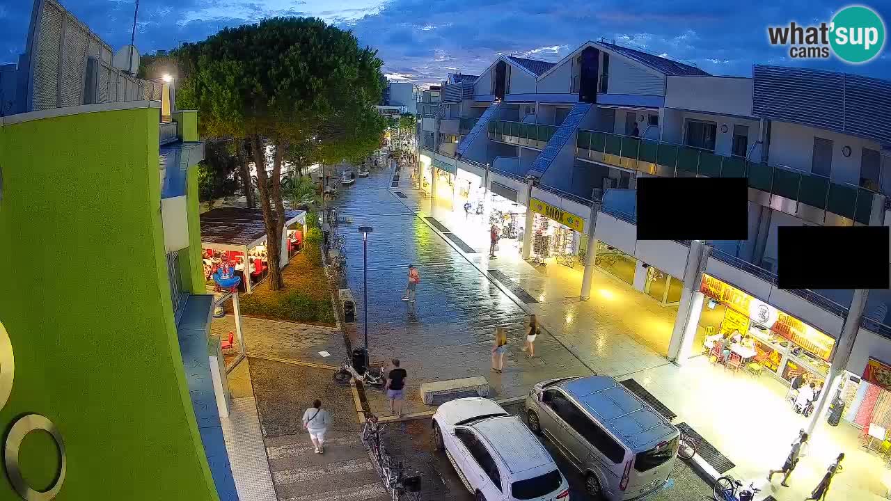 Bibione Shopping Street Webcam – Live View