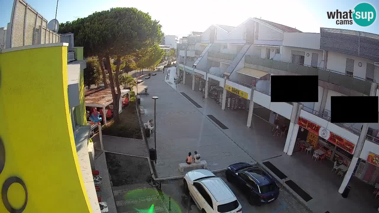 Spletna kamera Bibione Nakupovalna ulica – v živo