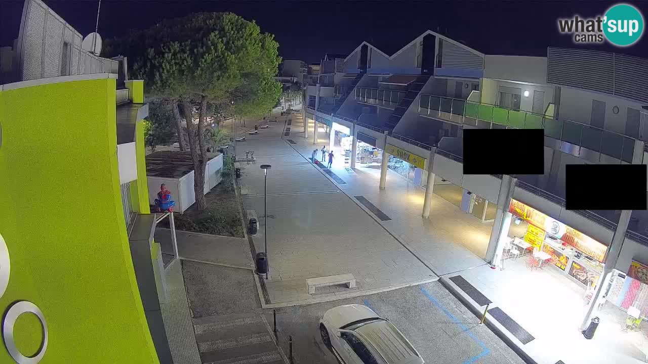Bibione Shopping Street Webcam – Live View