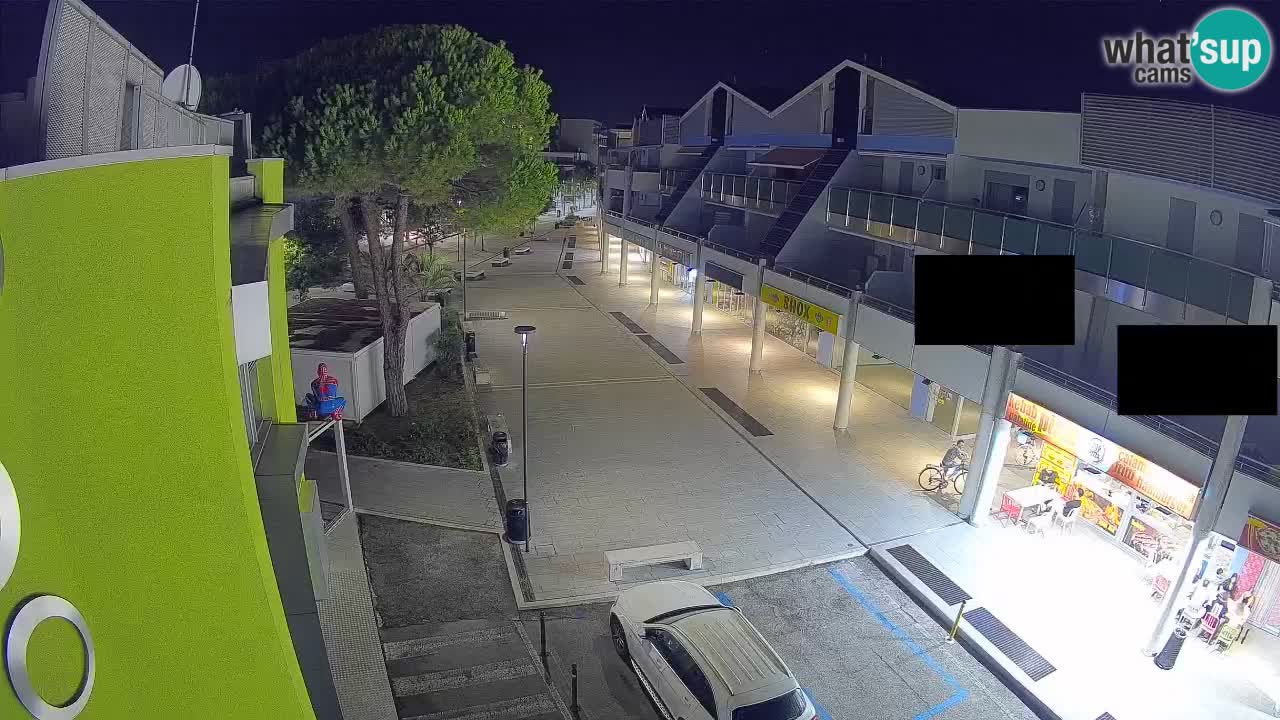 Spletna kamera Bibione Nakupovalna ulica – v živo