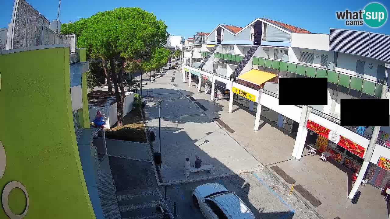 Bibione Shopping Street Webcam – Live View