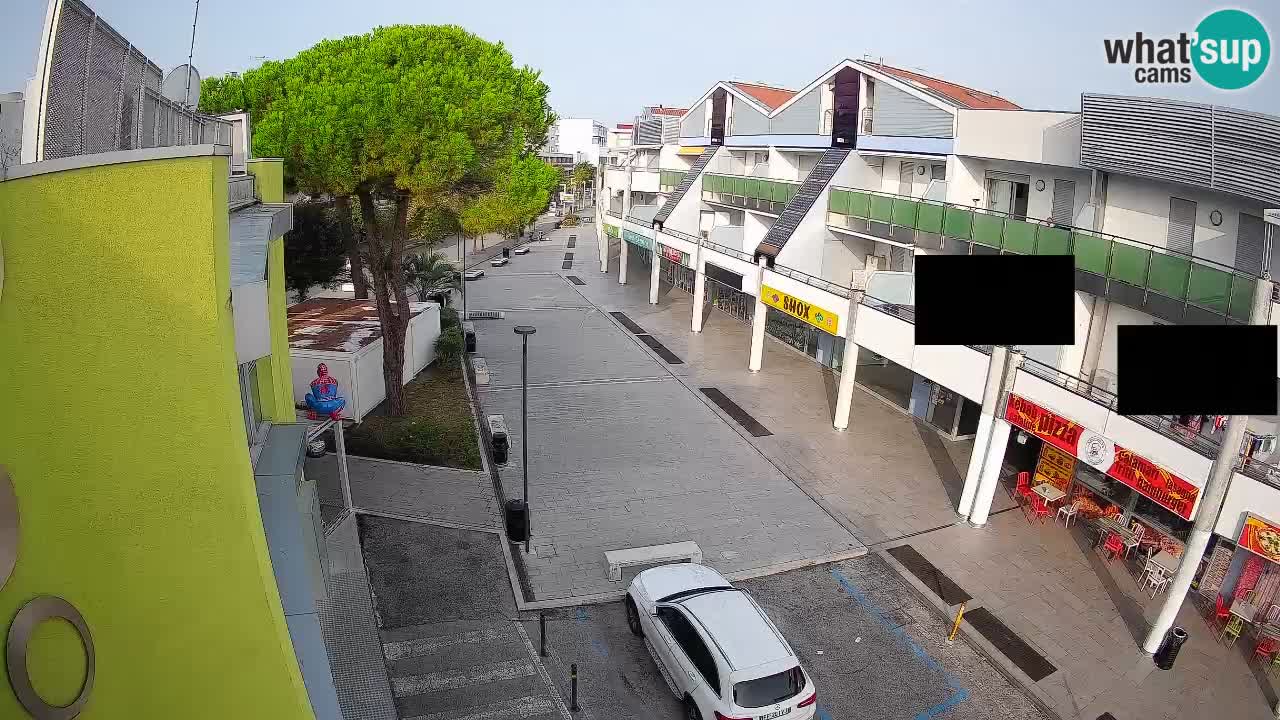 Webcam Rue Commerçante de Bibione – Vue en direct
